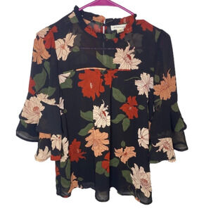 Monteau Black floral blouse with flowy sleeves